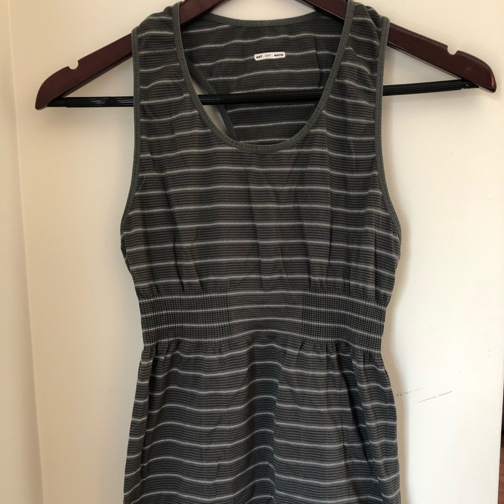Charcoal Lululemon tank